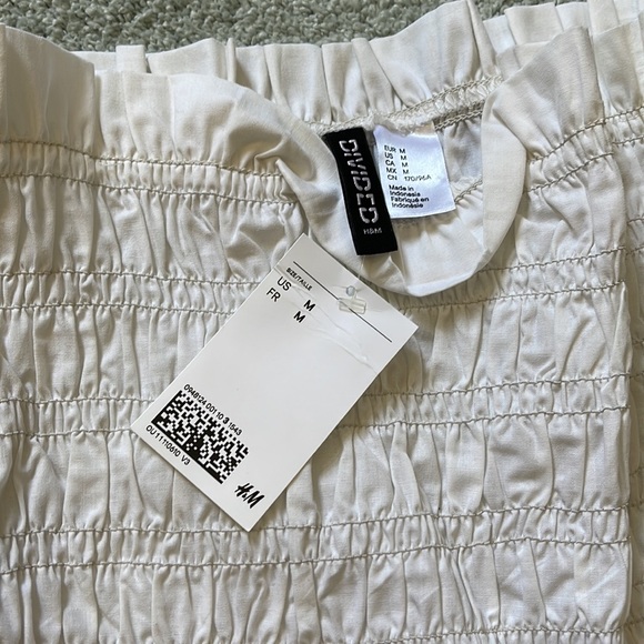 Off the Shoulder Top - Picture 2 of 2